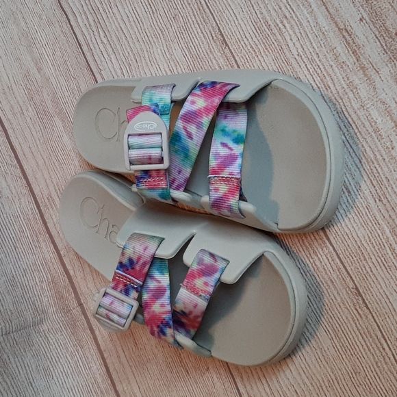 Chaco Other - Girls chaco chillo tye dye slides